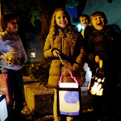 Martinszug mit Kindern.