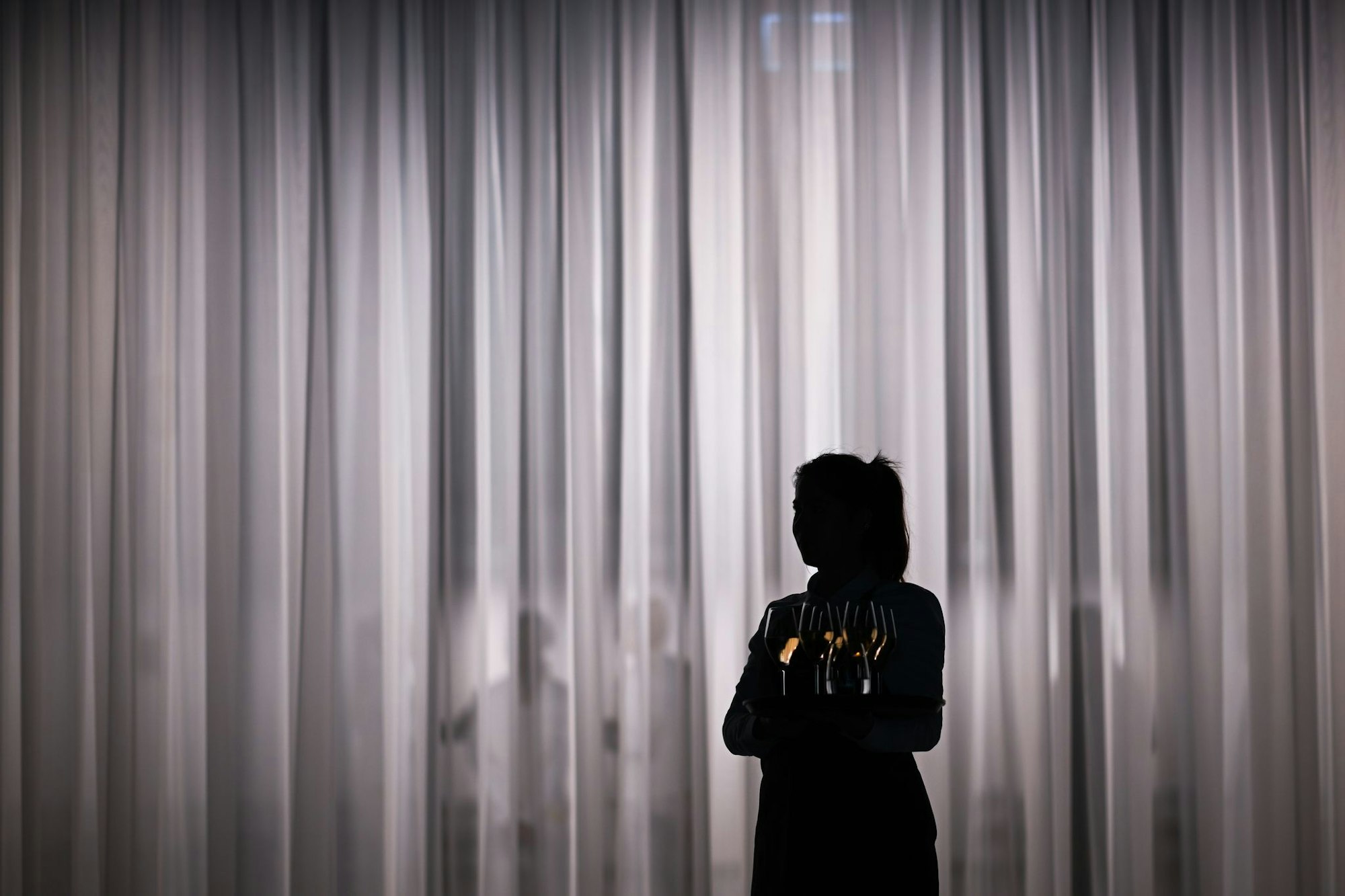 Noch ein Glas gefällig? Der aktuelle Mindestlohn liegt bei 12,82 Euro pro Stunde. Gewusst haben das aber nur 47 Prozent der Befragten.