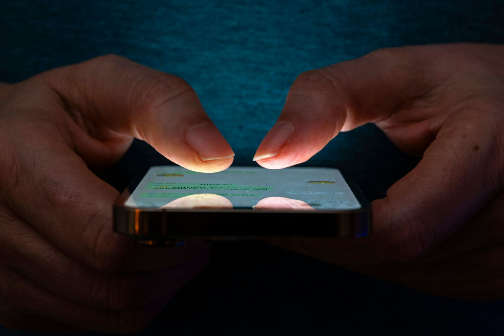 Der Verfassungsschutz in NRW kann künftig auch Handy-Botschsften von Menschen mitlesen, die im Verdacht stehen, Terroranschläge zu planen.