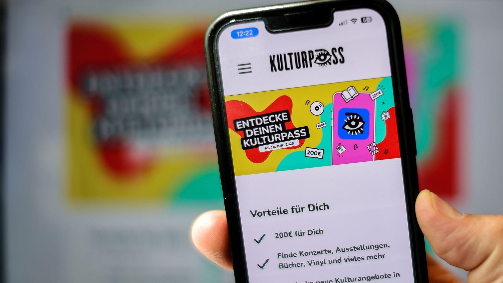 Der Kulturpass auf einem Handy. (Archivbild)