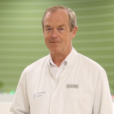 Professor Michael Hallek, Direktor der Klinik I für Innere Medizin und des Centrums für Integrierte Onkologie (CIO) des Universitätsklinikums Köln