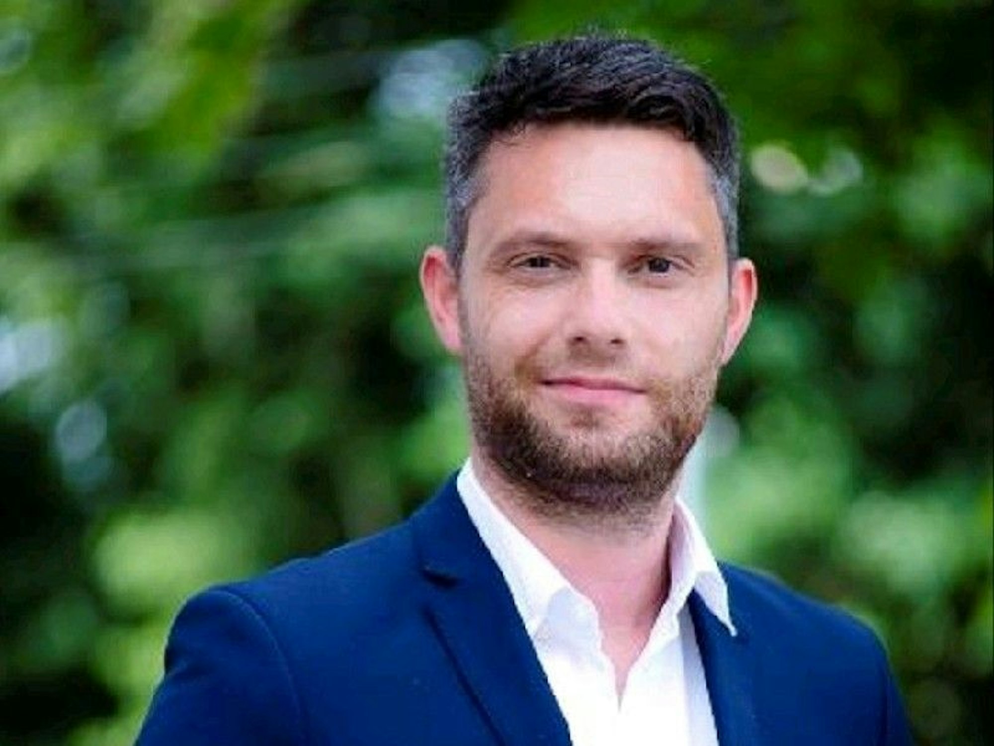 Michael Bücker ist wissenschaftlicher Referent beim Thomasius Research Institute on Political Extremism.