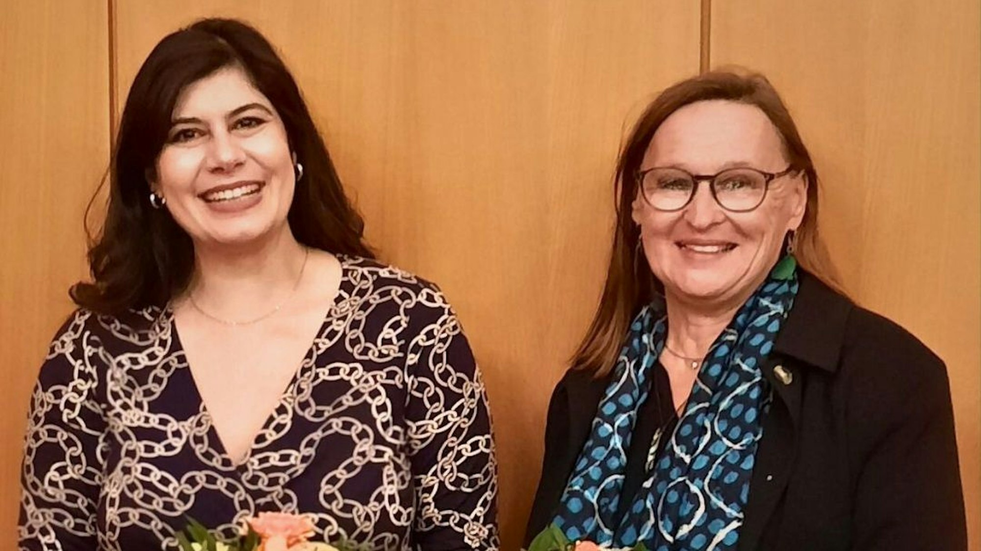 Derya Karadag (links) und Brigitta von Bülow werden zwei der vier Bürgermeisterinnen Kölns.