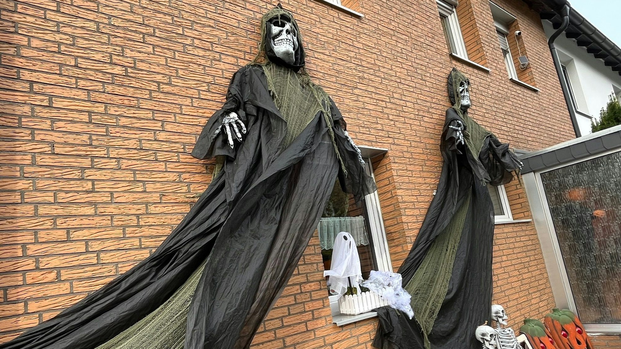 Das Foto zeigt Halloween-Deko.