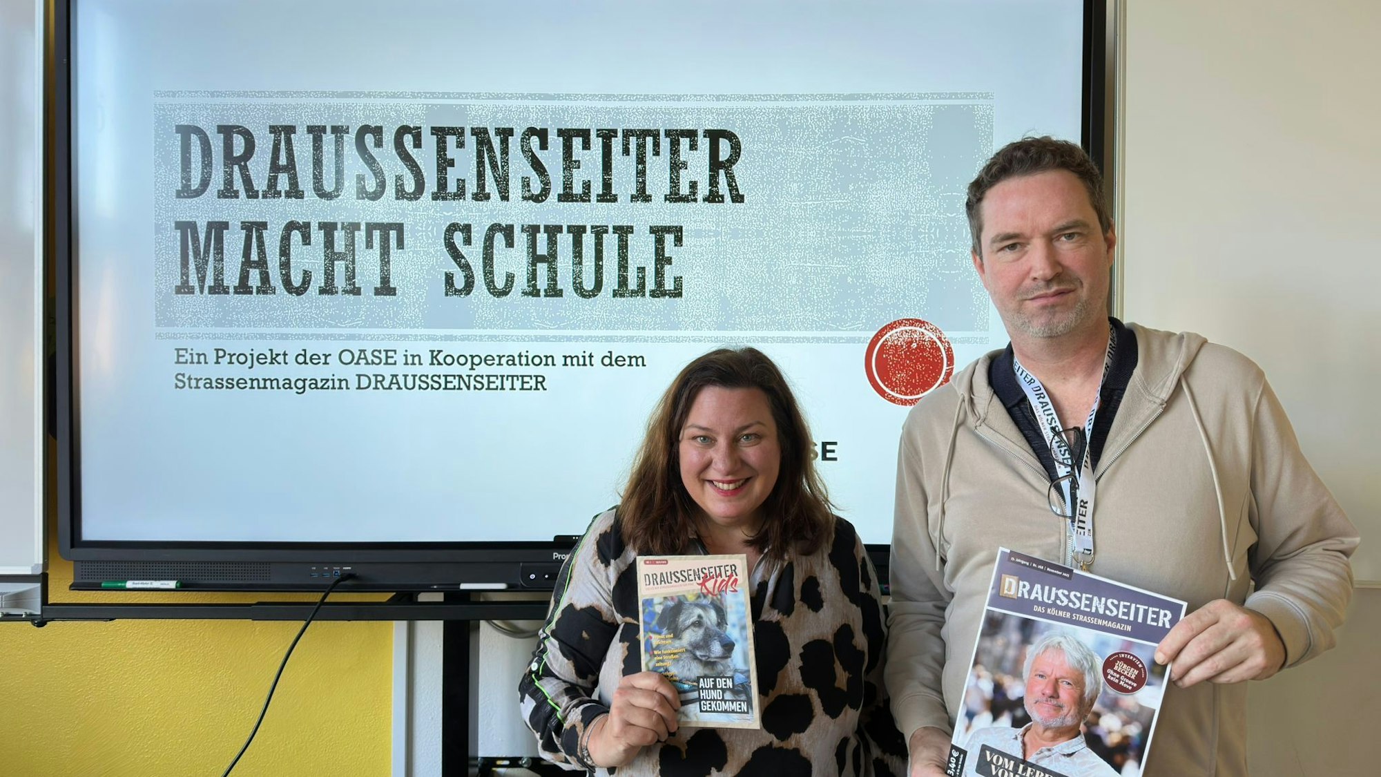 Christina Bacher (Draussenseiter) und Oliver (Stadtführer der Oase) beim Auftakt von Draussenseiter macht Schule
