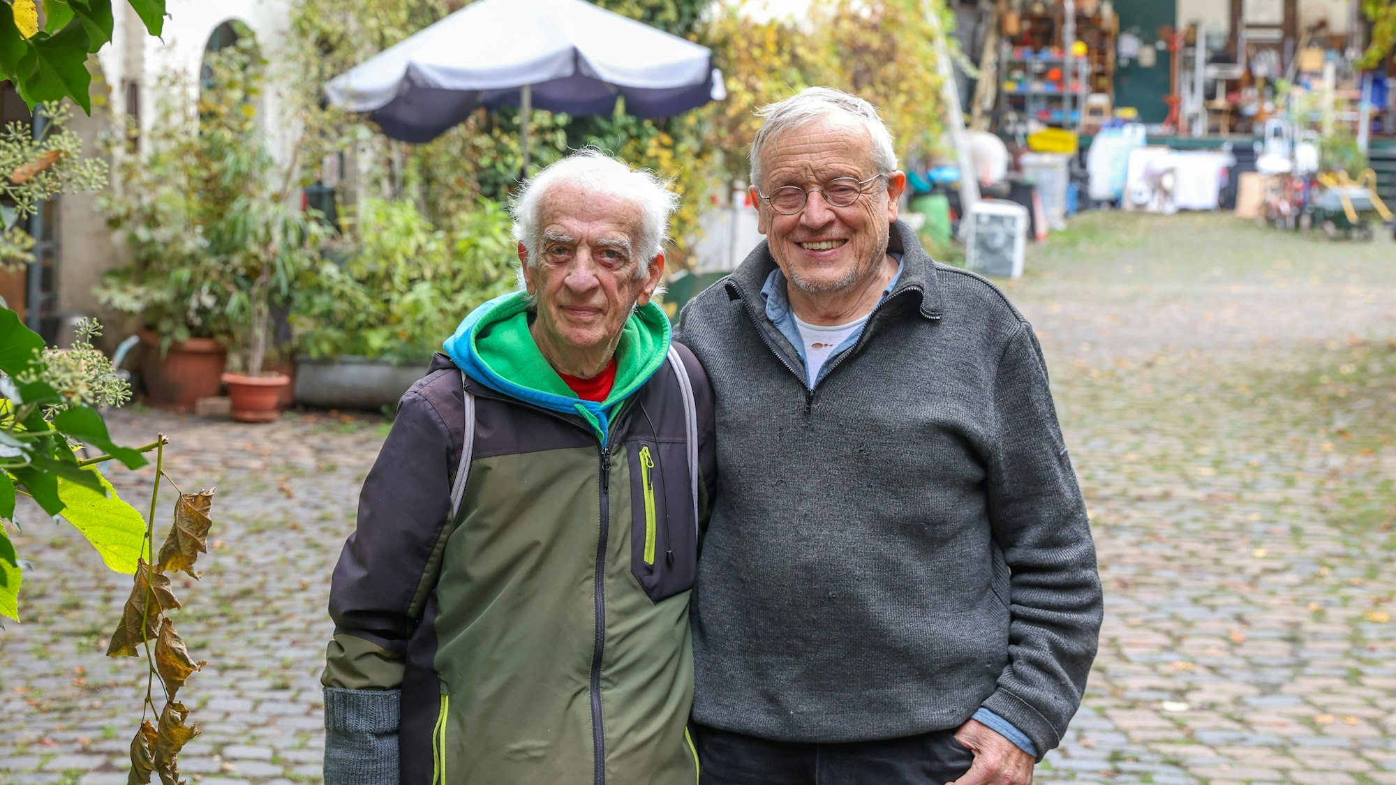 17.10.2025
Köln:
Porträt über (82), Eltern NS-Verfolgte, lebt in Notunterkunft
Carlos Löwenthal und Rainer Kippe, Gründungsmitglied vom SSM
Foto: Martina Goyert