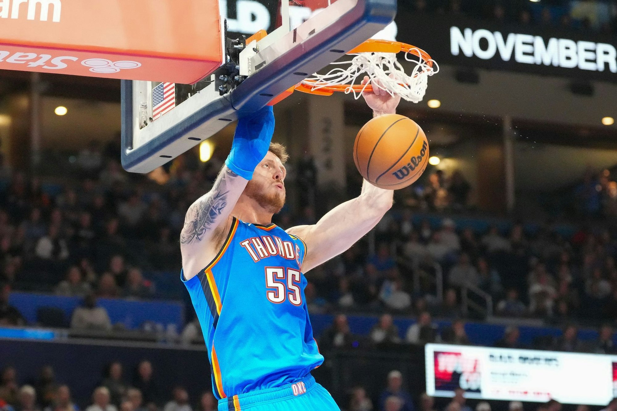 Hartensteins Dunks sorgten für Stimmung und den nächsten Sieg des Titelverteidigers.