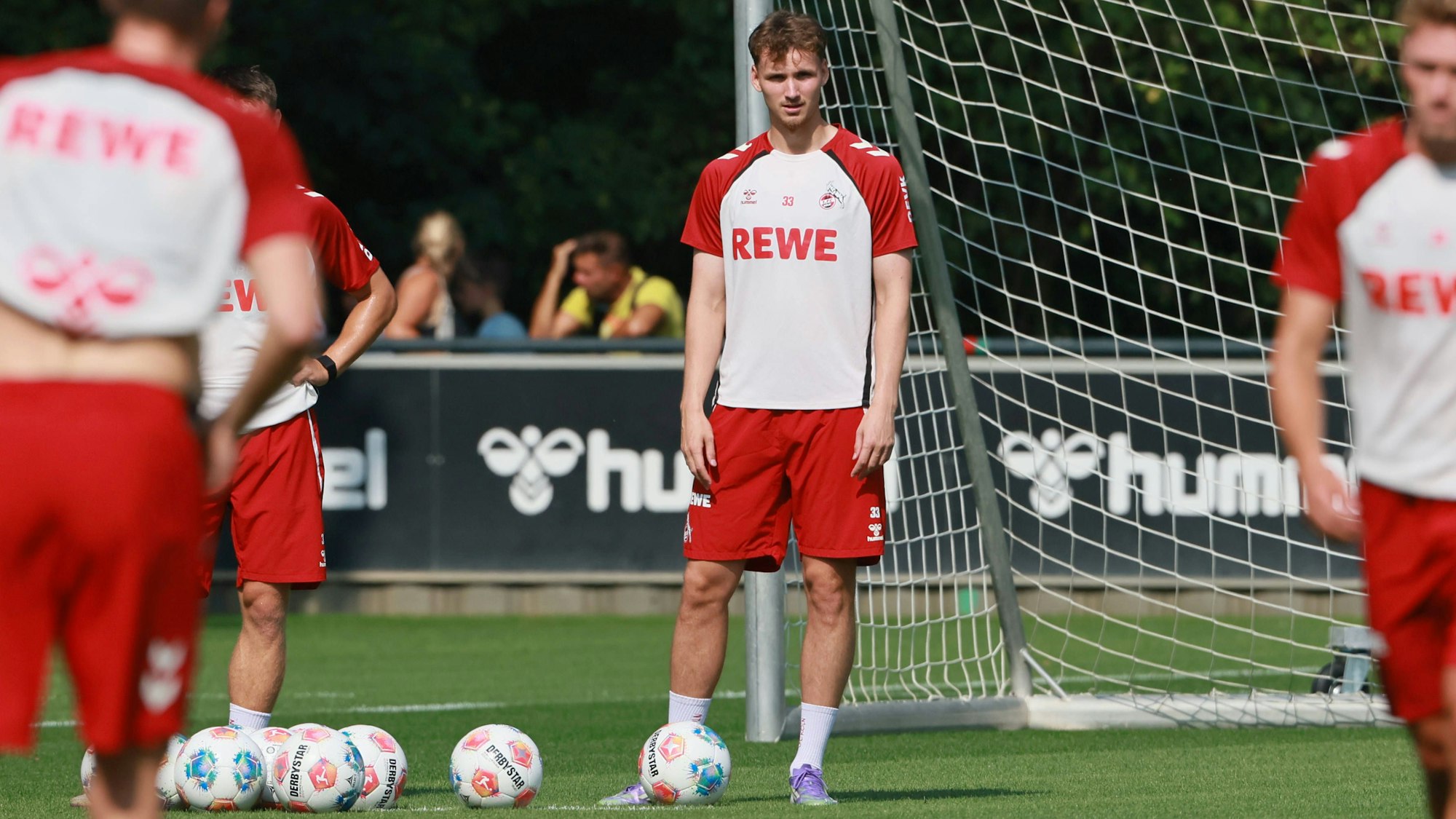 Rav van den Berg beim 1. FC Köln im Training.