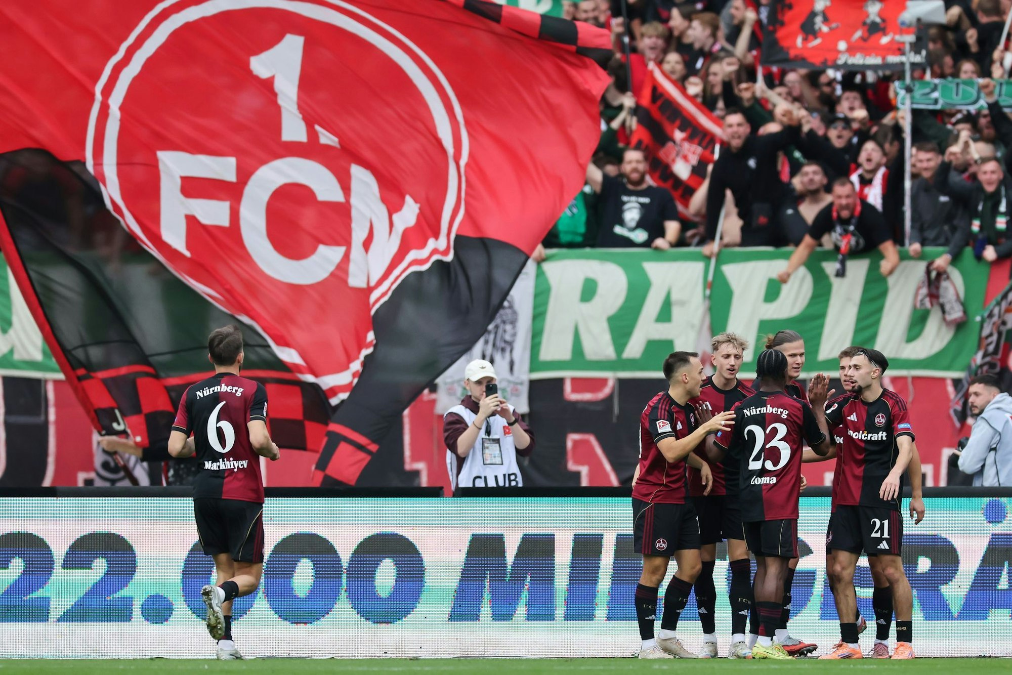 Der «Club» jubelt gegen Braunschweig, hier nach dem Tor zum 2:0.