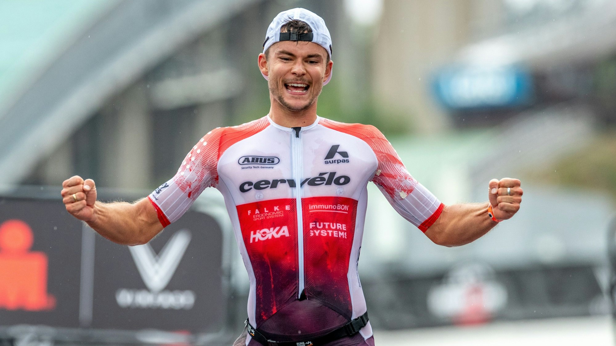 Bei der Triathlon-Weltmeisterschaft auf der Halbdinstanz in Finnland wurde Stratmann 2023 Dritter.