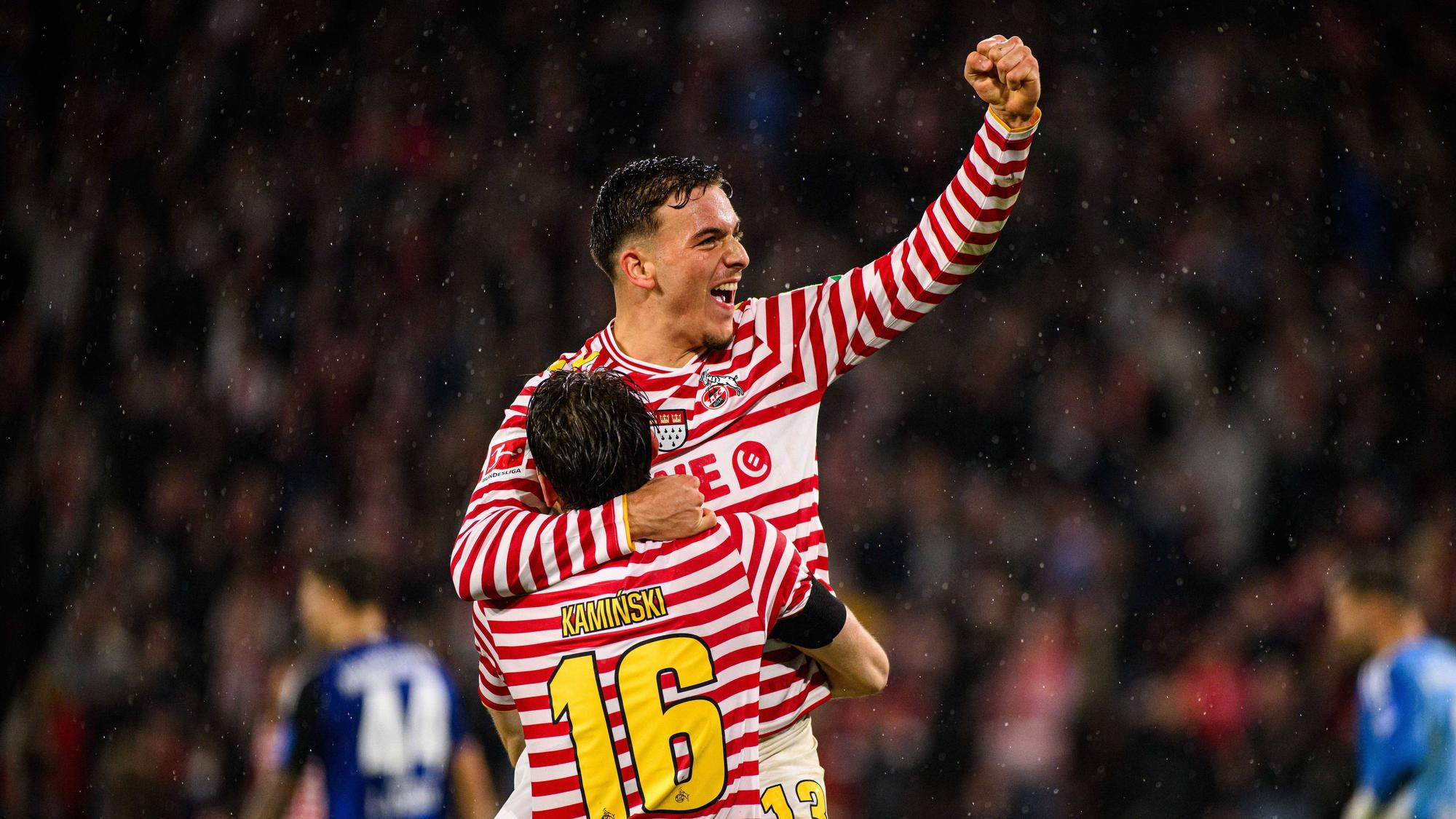 COLOGNE, GERMANY - 2 NOVEMBER, 2025: Jakub Kaminski, Said El Mala, goal, celebrations - The football match of Bundesliga 1.FC Koeln vs Hamburger SV at Rhein Energie Stadion. PUBLICATIONxNOTxINxRUS Copyright: xVITALIIxKLIUIEVx