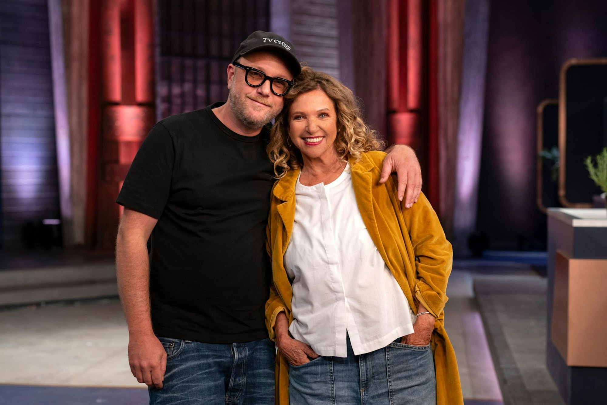 Max Strohe debütierte in der Jury. Haya Molcho war, ebenso wie Johann Lafer, schon zum zweiten Mal dabei. (Bild: RTL/Markus Hertrich)