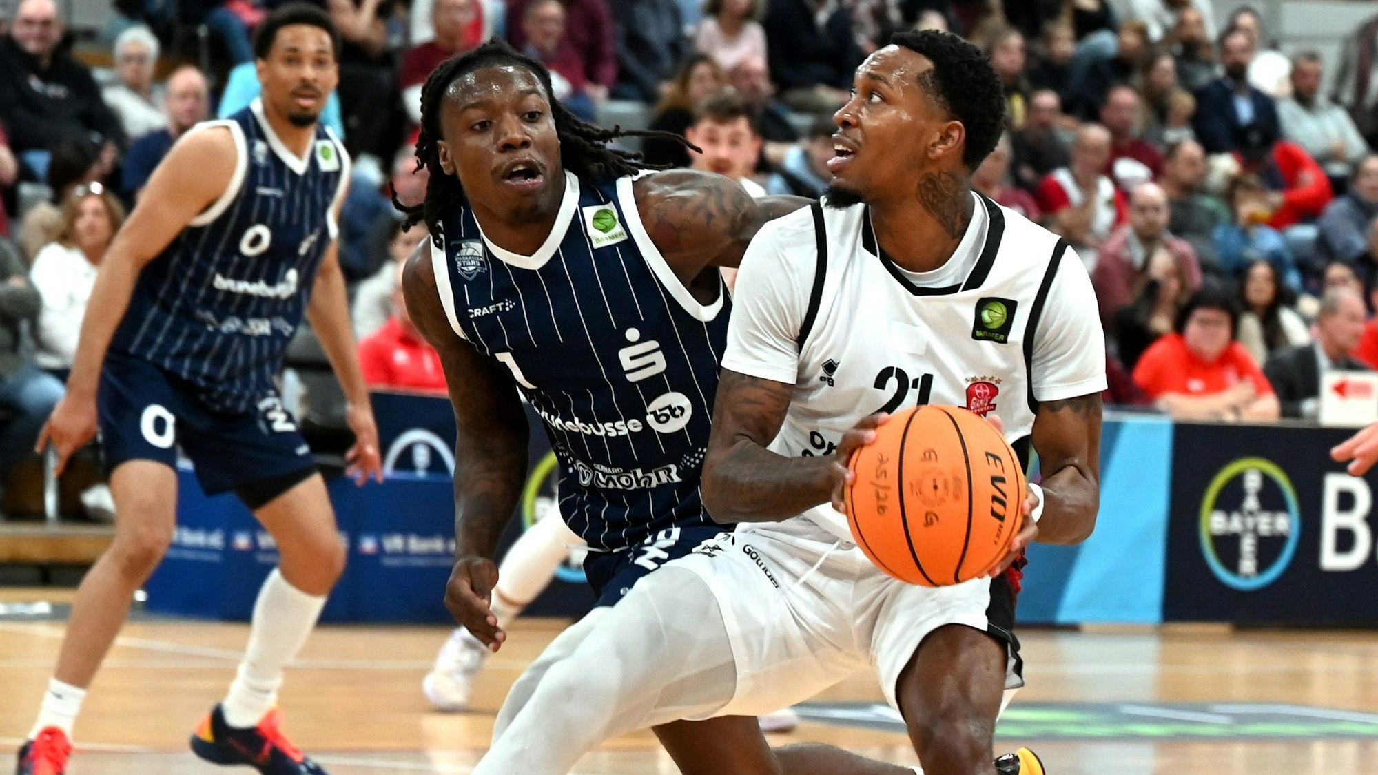 03.10.2025, Basketball-Bayer Giants-Bochum
vorne: John Williams Jr. (Bayer)
Foto: Uli Herhaus