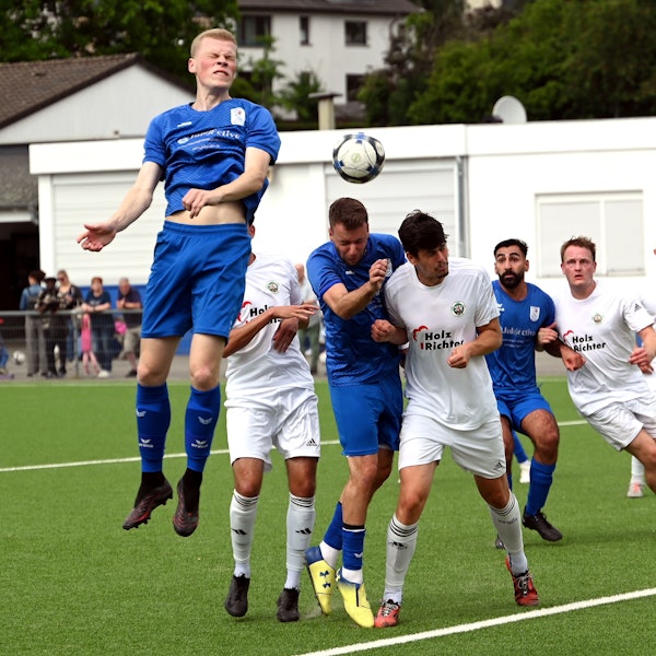 15.06.2025, Fussball-Bergfried Leverkusen-Tus Lindlar
vorne: Till Juber (Leverkusen)
Foto: Uli Herhaus