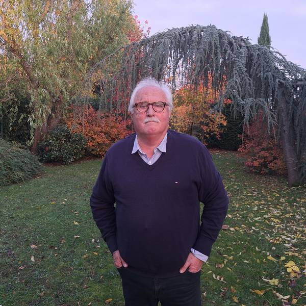 Friedrich Reusch, langjähriger Vorsitzender der SPD-Fraktion im Niederkasseler Stadtrat, zieht sich nach mehr als 40 Jahren aus der Kommunalpolitik zurück.