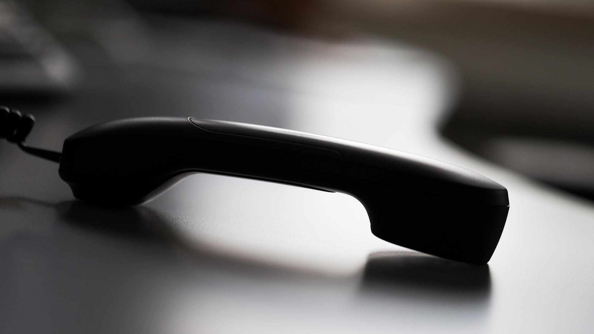 Ein abgelegter Telefonhörer