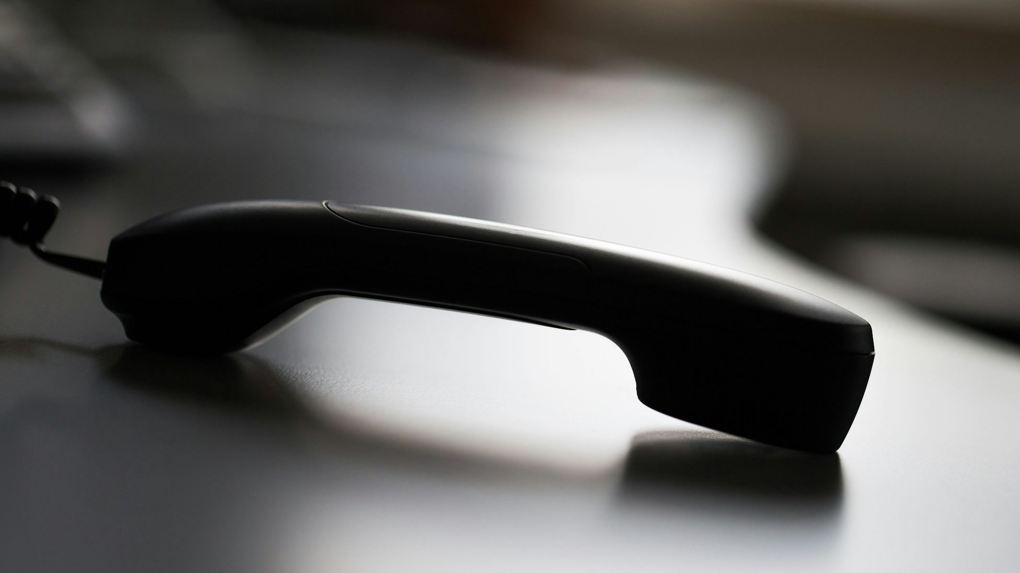 Ein abgelegter Telefonhörer