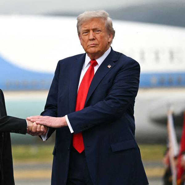 Kremlchef Wladimir Putin am 15. August zusammen mit US-Präsident Donald Trump. Ein Treffen der beiden Staatschefs sei vorerst „unnötig“, heißt es mittlerweile aus Moskau. (Archivbild)