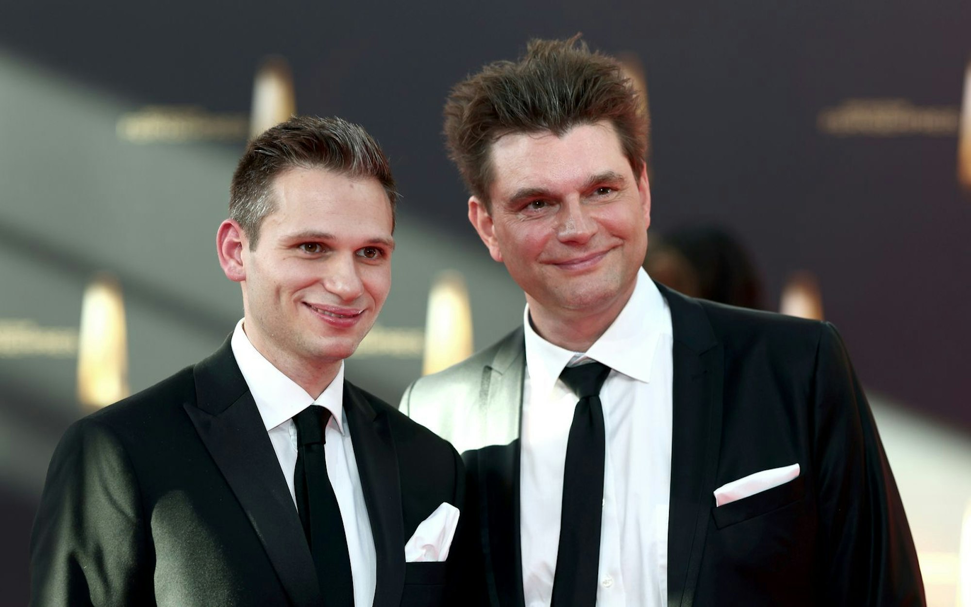 Lutz van der Horst (rechts), hier mit „heute-show“-Kollege Fabian Köster, hat über sein schwieriges Verhältnis zu Alkohol gesprochen. (Bild: 2025 Getty Images/Joshua Sammer)