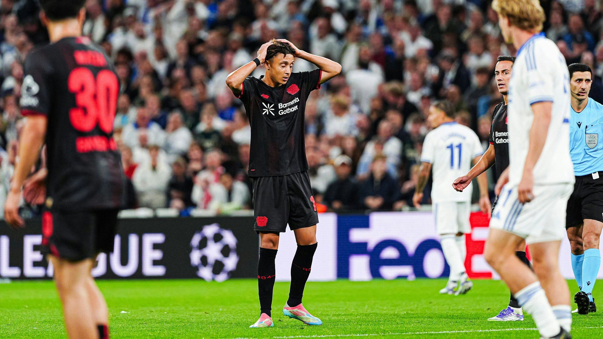 Enttaeuschun nach verpasstem Torschuss/Torchance Eliesse Ben Seghir Bayer 04 Leverkusen, 17 DEN, FC Kopenhagen vs. Bayer 04 Leverkusen, Fussball, UEFA Champions League, Spieltag 1, Spielzeit 2025/2026, 18.09.2025 DEN, FC Kopenhagen vs. Bayer 04 Leverkusen, Fussball, UEFA Champions League, Spieltag 1, Spielzeit 2025/2026, 18.09.2025 Kopenhagen *** Eliesse Ben Seghir Bayer 04 Leverkusen, 17 DEN, FC Copenhagen vs Bayer 04 Leverkusen, Football, UEFA Champions League, Matchday 1, Season 2025 2026, 18 09 2025 DEN, FC Copenhagen vs Bayer 04 Leverkusen, Football, UEFA Champions League, Matchday 1, Season 2025 2026, 18 09 2025 Copenhagen Copyright: xEibner-Pressefoto/MarcelxvonxFehrnx EP_MFN