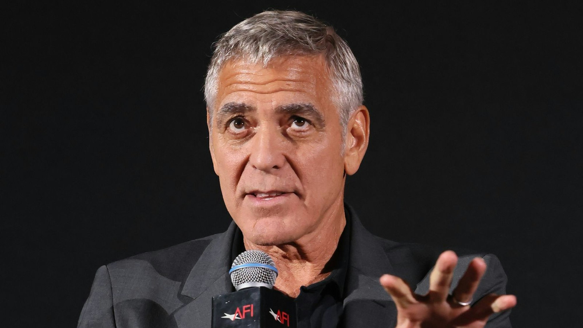 George Clooney hält es im Rückblick für falsch, dass Kamala Harris für das Amt als US-Präsidentin kandidierte. (Bild: 2025 Getty Images/Rodin Eckenroth)