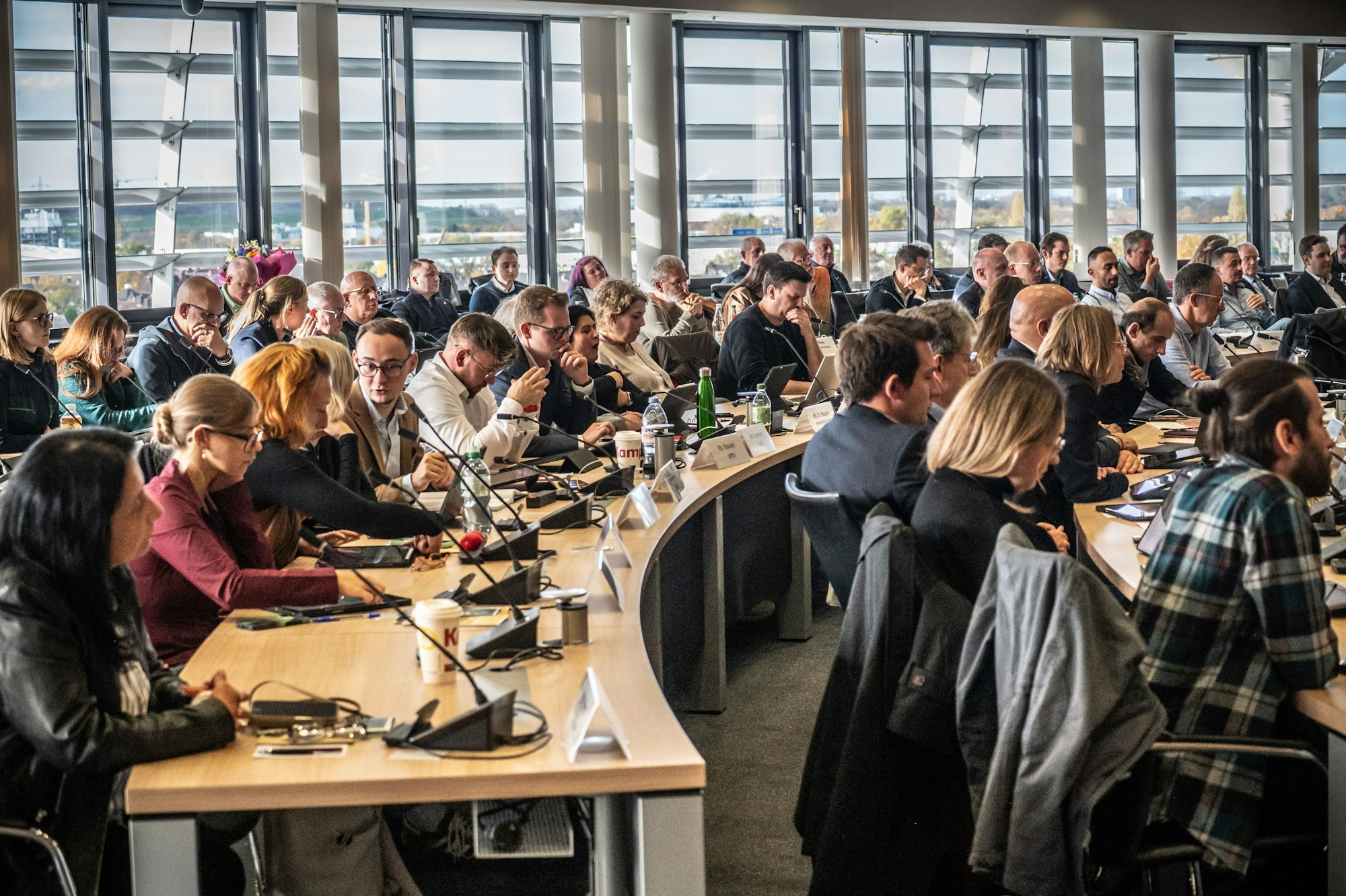 Konstituierende Ratssitzung mit Amtseinführung Stefan Hebbel durch den Alterspräsidenten.