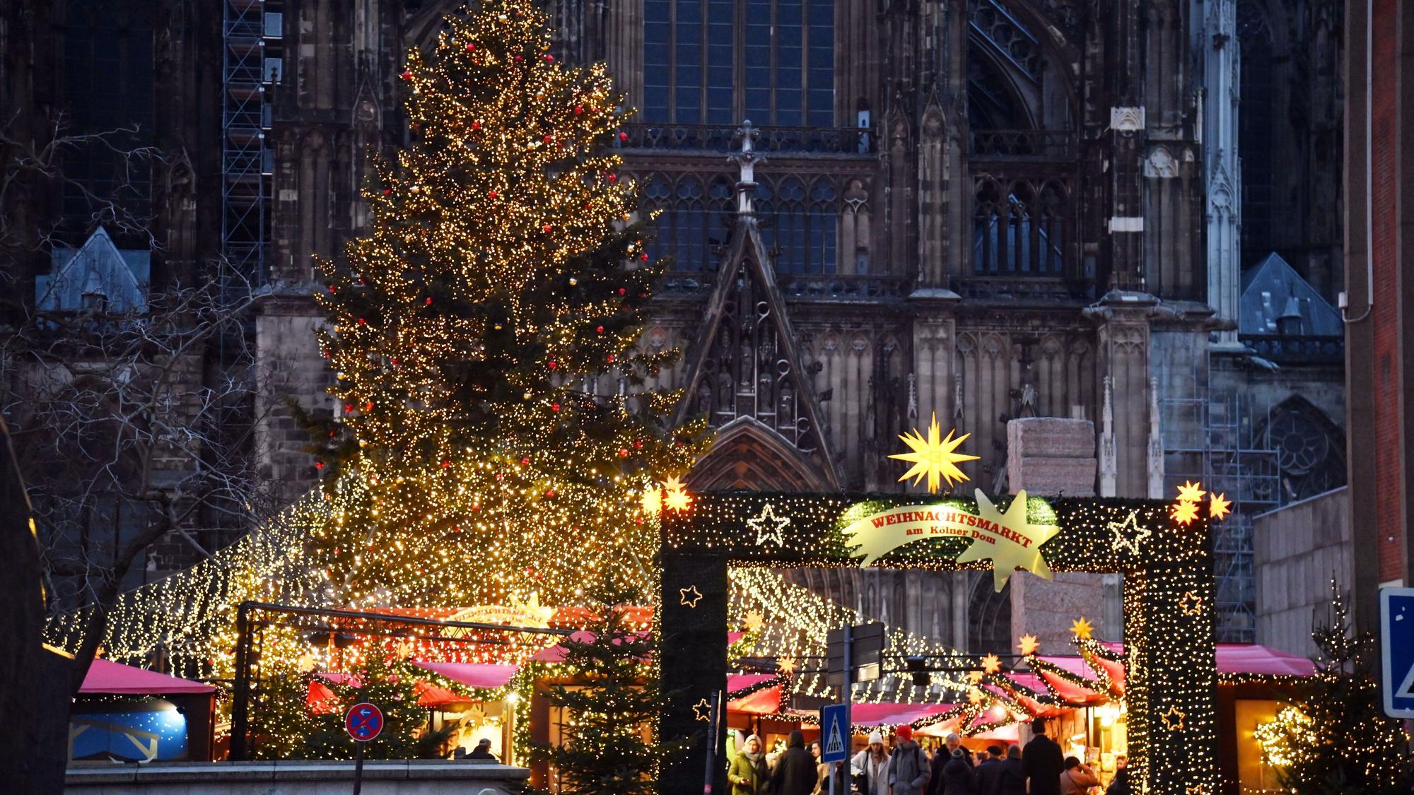 Der Weihnachtsmarkt am Kölner Dom.