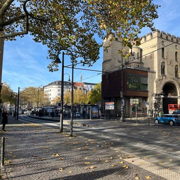 Die Hahnentorburg am Rudolfplatz in Köln