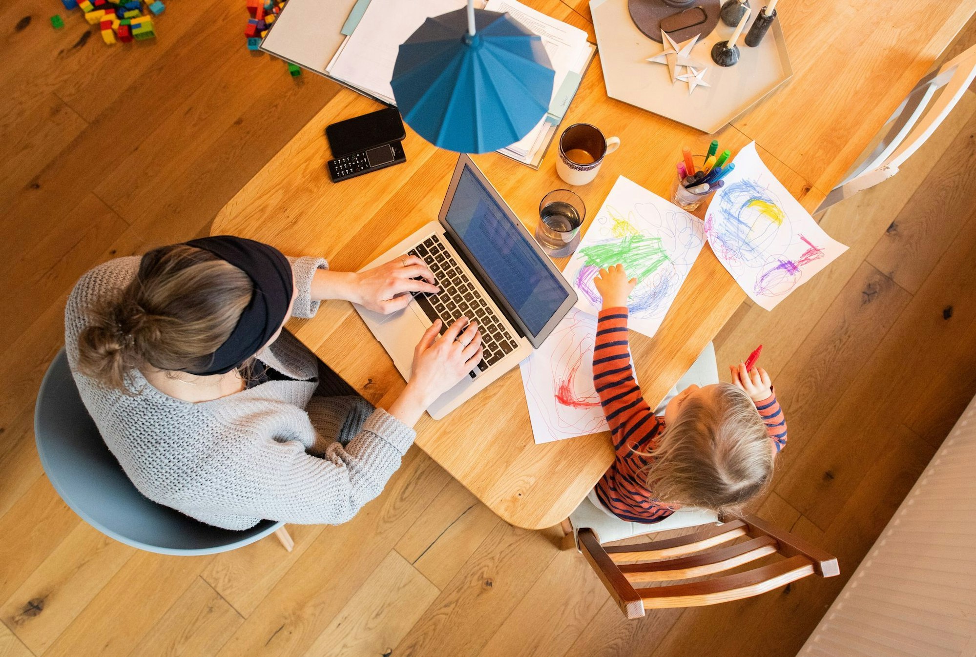 Im Bewerbungsverfahren muss man den potenziellen Arbeitgeber nicht über seinen Familienstand informieren.