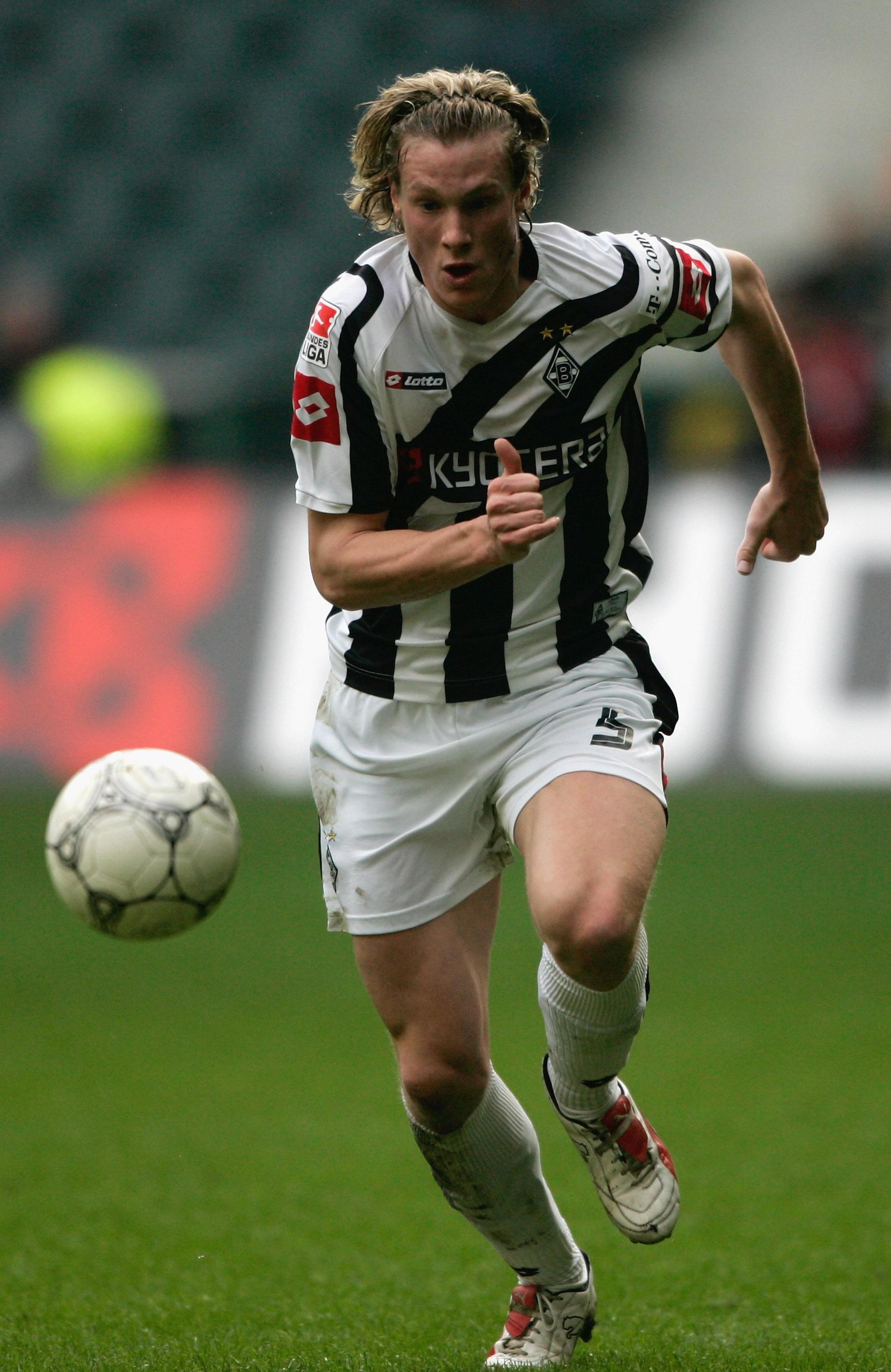MONCHENGLADBACH, GERMANY - MARCH 10: during the Bundesliga match between Borussia Monchengladbach and Hertha BSC Berlin at the Borussia Park on March 10, 2007 in Monchengladbach, Germany. (Photo by Christof Koepsel/Bongarts/Getty Images)