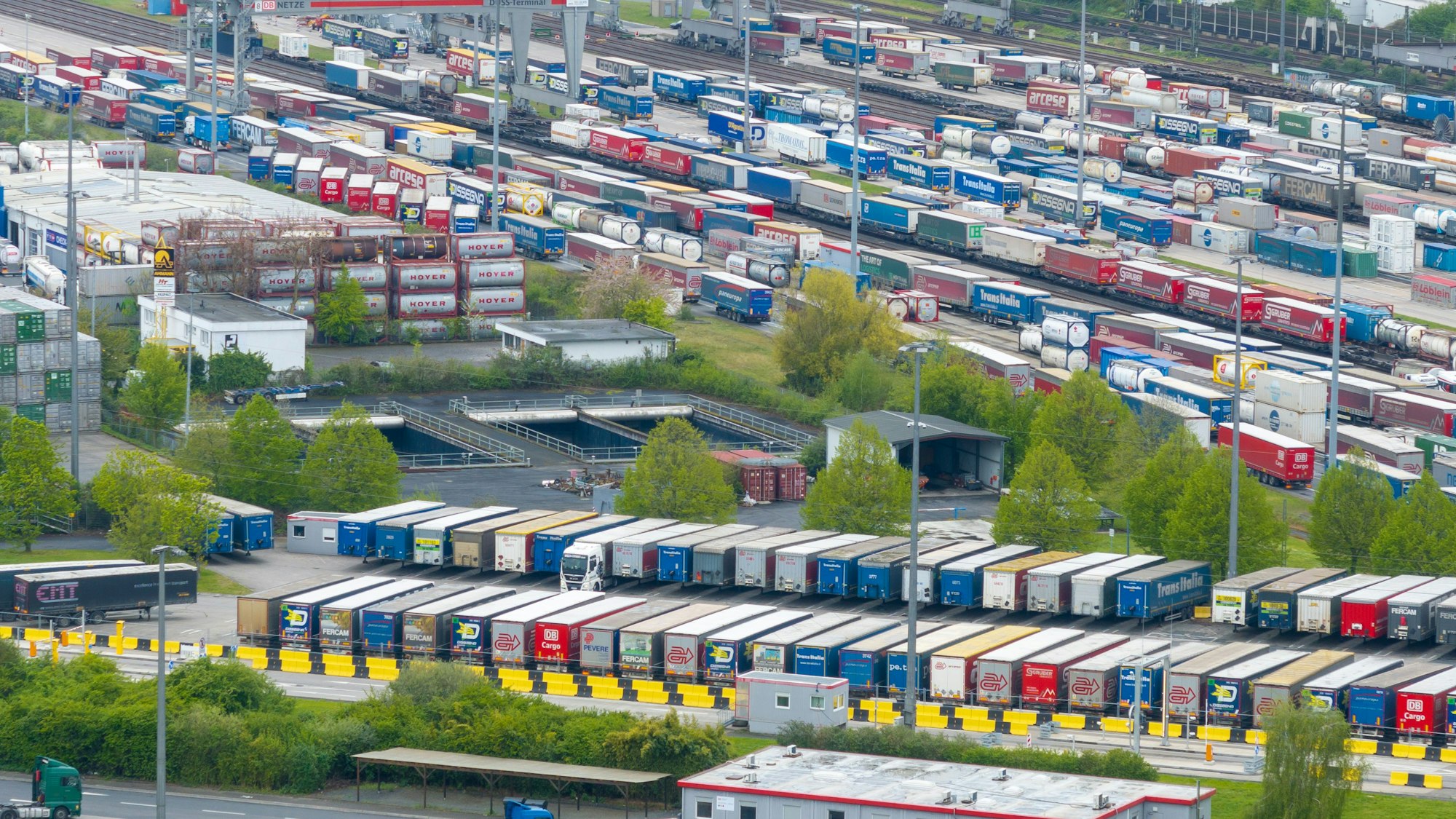 Auf dem Gelände des Güterbahnhofs Köln-Eifeltor kam es zu einem tragischen Arbeitsunfall.