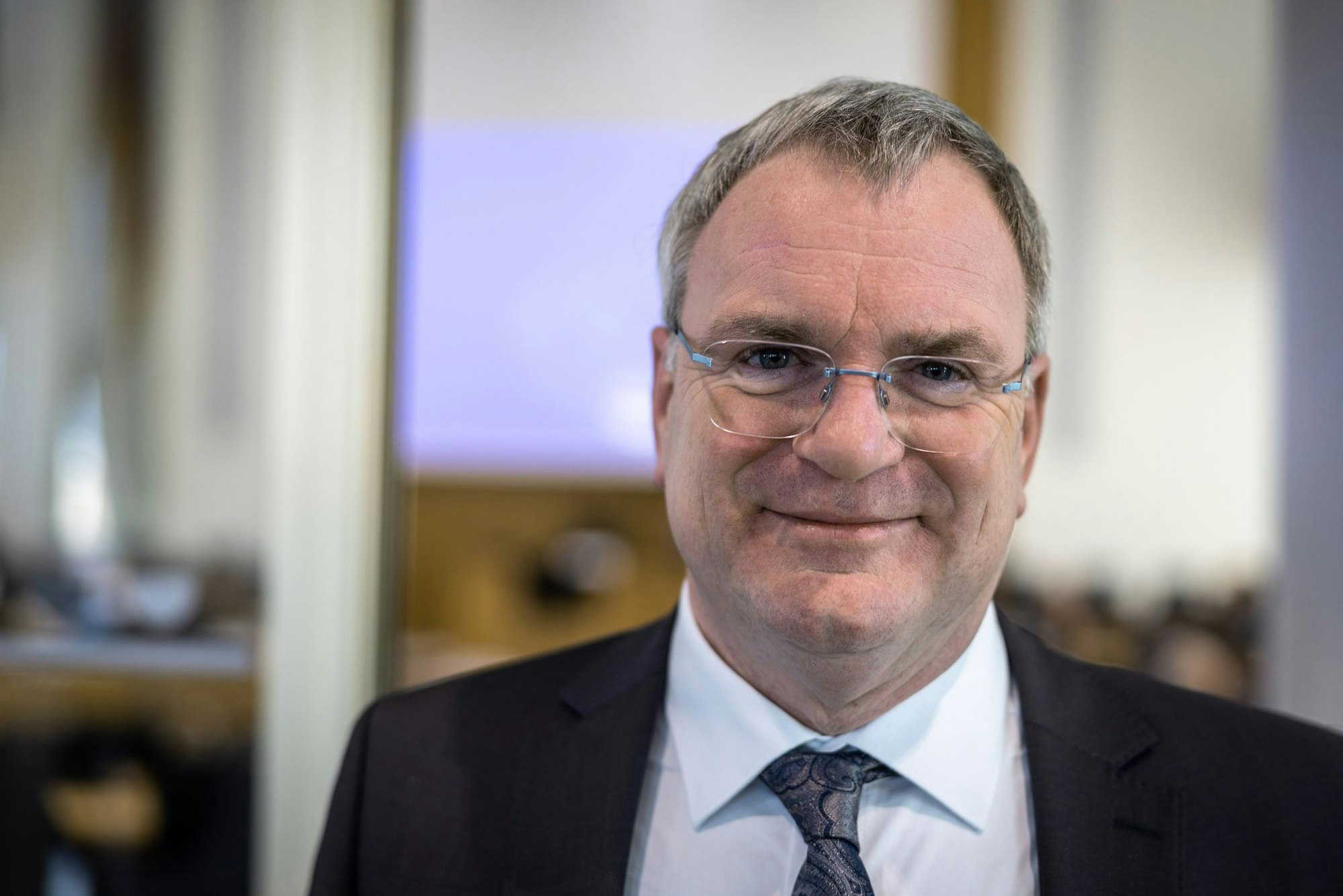 Der Koblenzer Generalstaatsanwalt Harald Kruse wundert sich, dass die Kreditkartenkriminalität bis nach Nordkorea reicht. (Archivbild)