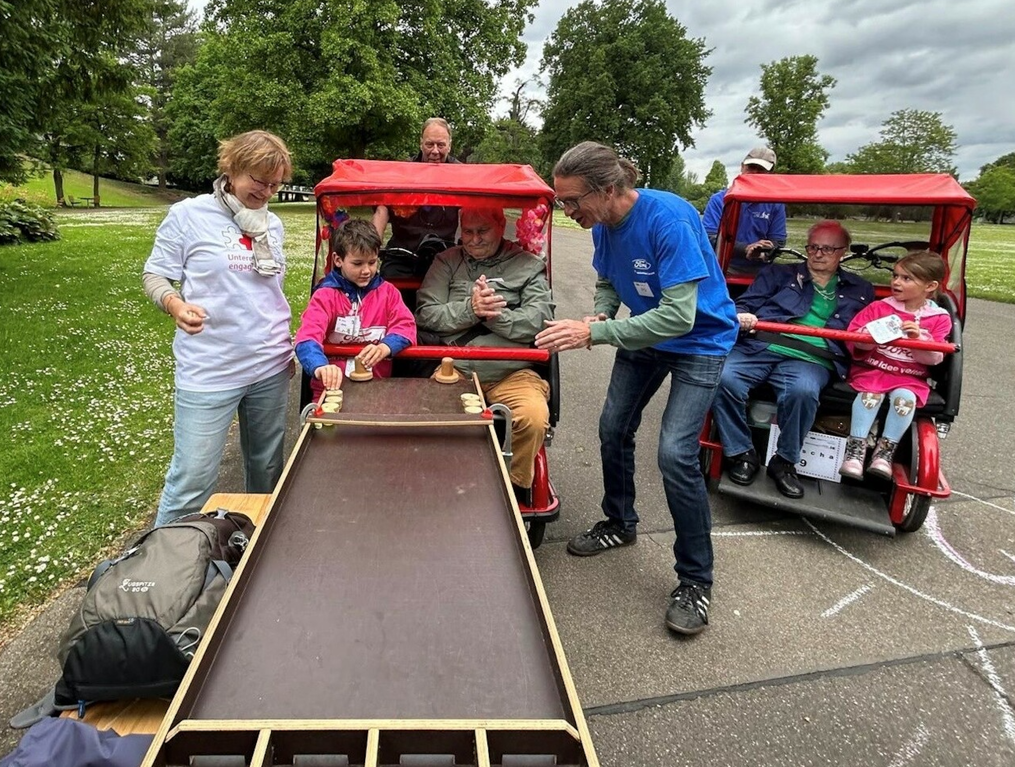 25 Jahre ehrenamtliches Engagement von Ford in Deutschland Jubiläumsprojekt Generationenrallye mit Senioren und Kindern