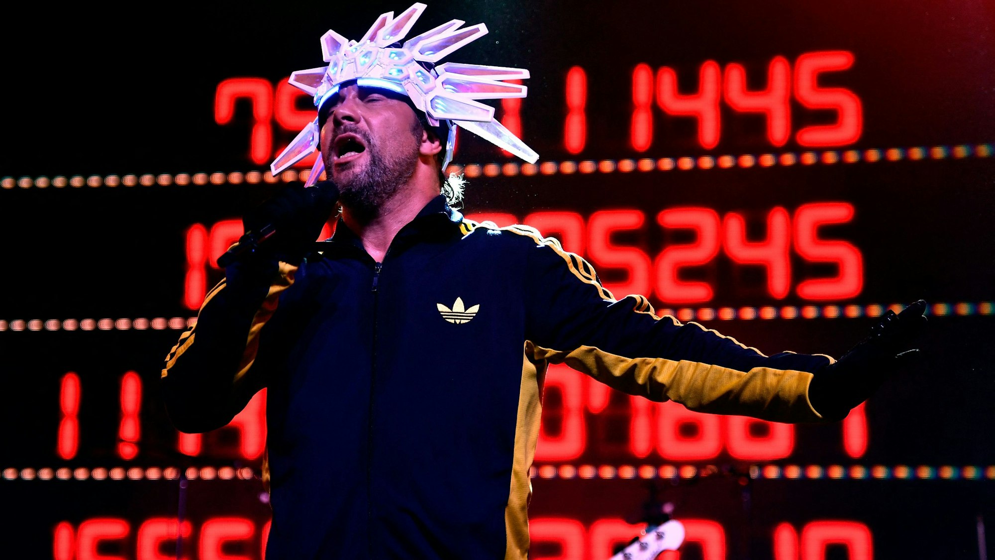 Jay Kay auf der Bühne.