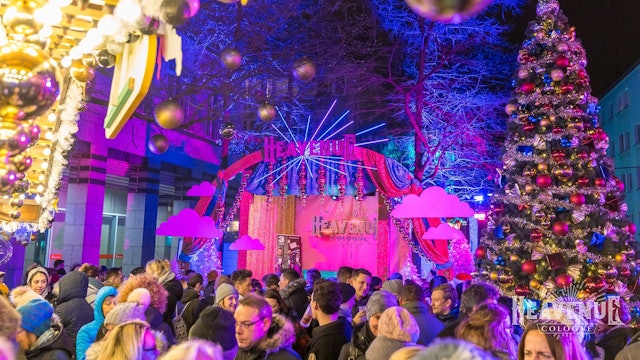 Heavenue Ansicht mit Baum