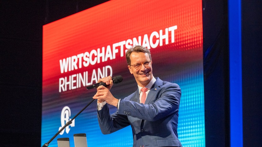NRW-Ministerpräsident Hendrik Wüst (CDU) war der diesjährige Ehrengast der Wirtschaftsnacht.
