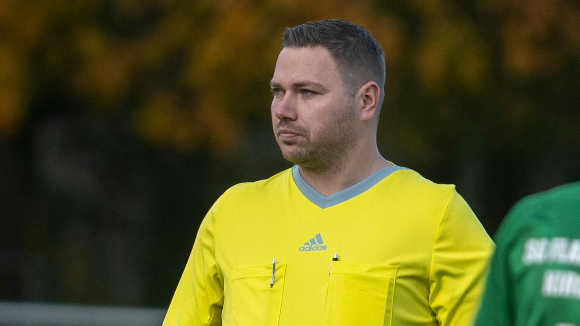 Der frühere Stürmer Stefan Rempel ist nun Schiedsrichter.