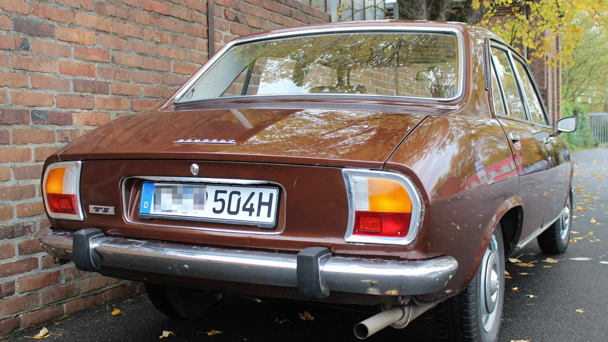 Markant ist vor allem das abgeknickte Heck.