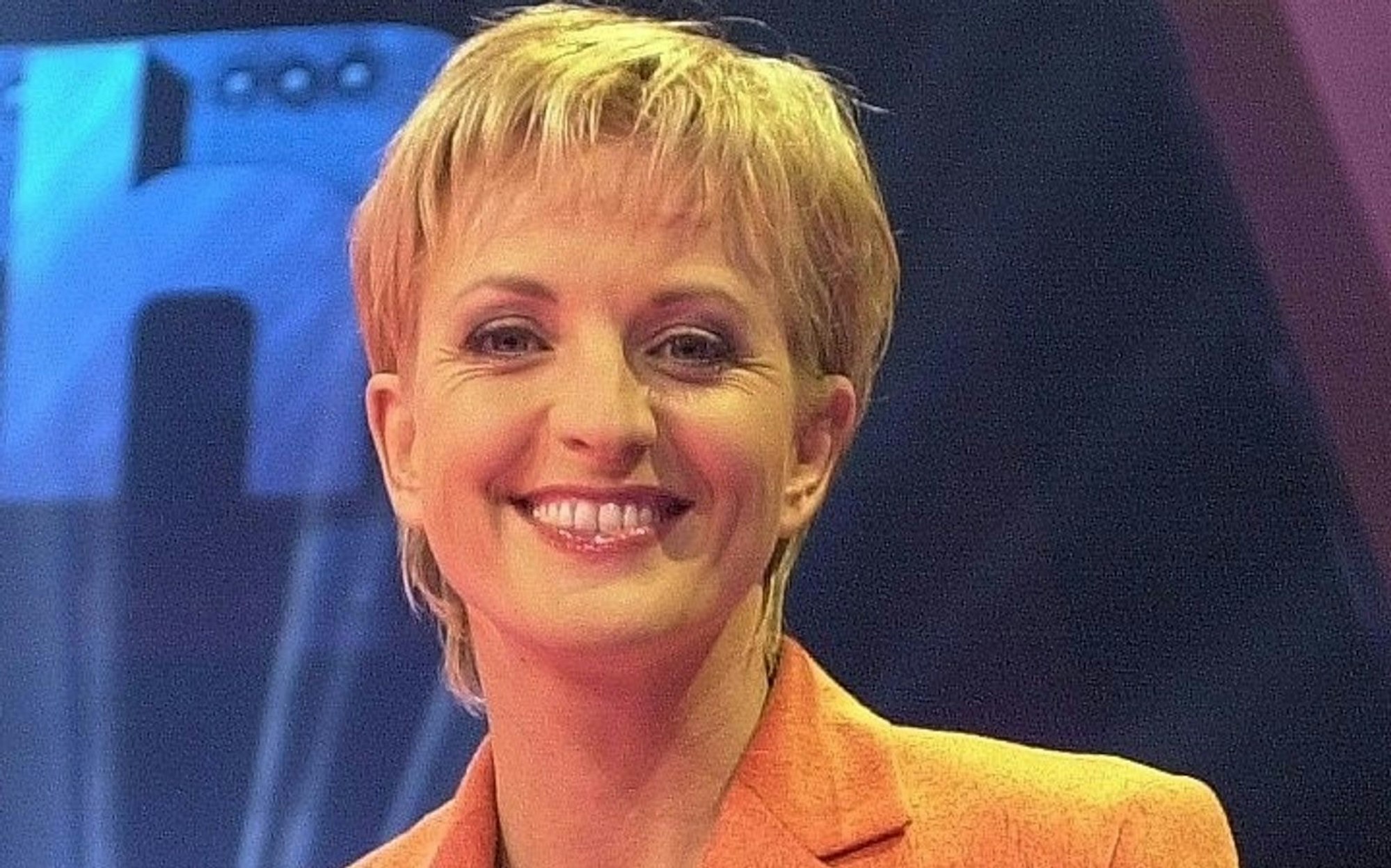 Ulla Kock am Brink trieb die Kandidaten-Paare in der Kult-Sendung „Die 100.000 Mark Show“ zu Höchstleistungen. (Bild: teleschau / Archiv)