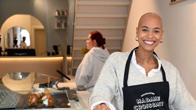 Eröffnung von Madame Croissant im November 2025 auf der Ehrenstraße. Schauspielerin und Model Sharon Battiste übernimmt Nebenrolle in RTL-Serie „Alles was zählt“