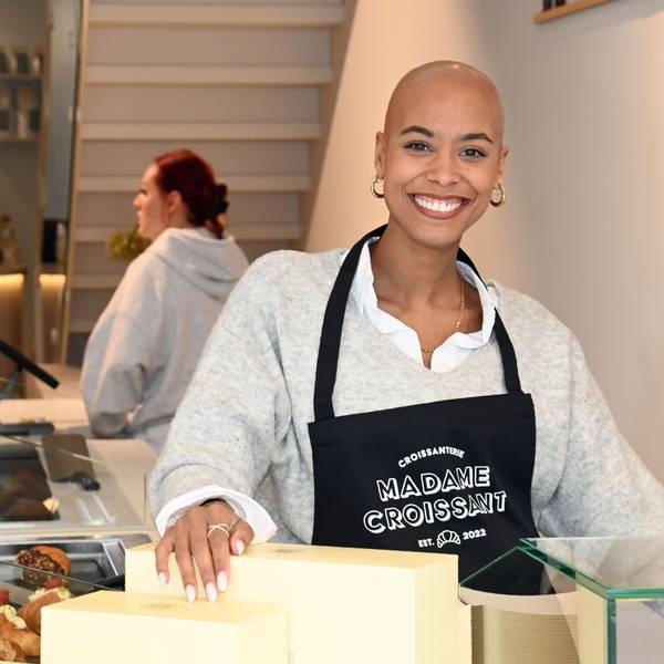 20251105 Köln. Eröffnung von Madame Croissant, Franchise, das Schauspielerin und Model Sharon Battiste übernommen hat großes Opening ist am Samstag, 8.11. 2025. Foto: Alexander Schwaiger