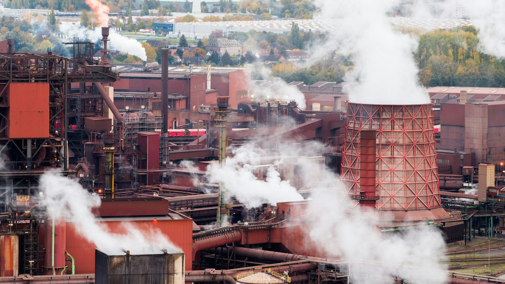 Bei einem «Stahlgipfel» im Bundeskanzleramt wollen Politik und Wirtschaft über die Zukunft der deutschen Stahlindustrie sprechen. (Archivbild)