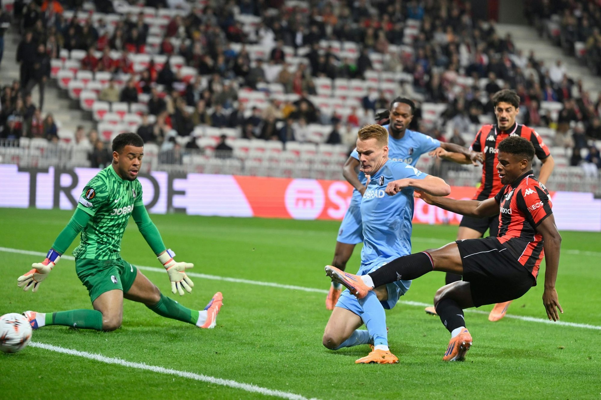 Vor allem in der Anfangsphase lieferten sich beide Teams ein umkämpftes Duell.