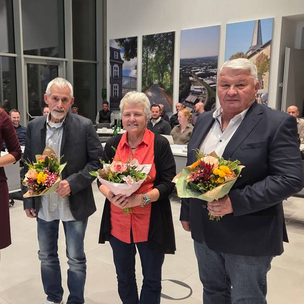 In Waldbröl hat Bürgermeisterin Larissa Weber (links) nun zwei Stellvertreter und eine Stellvertreterin, das sind (von links): Horst Steffens (UWG), Ursula Reinsch (SPD) und Ingo Solbach (CDU).