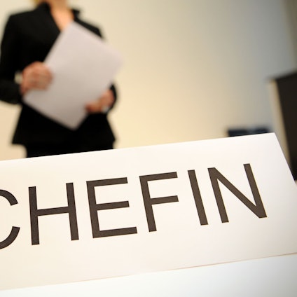 Der Frauenanteil auf Vorstandsposten der 160 börsennotierten deutschen Unternehmen stagniert nach einem Bericht der Allbright-Stiftung auf niedrigem Niveau. (Symbolbild)