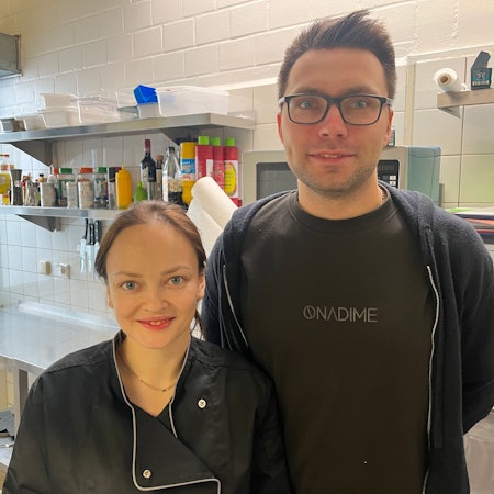 Lina Malykhina und Dmytro Dima Malykhin haben das Restaurant Haus Rott in Troisdorf übernommen.