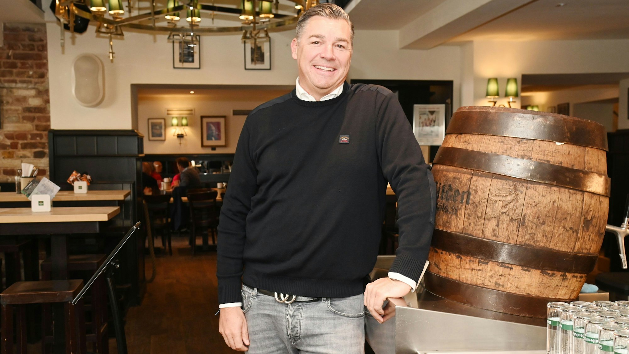 03.11.2025 Köln. Geert Dilien ist Wirt im Gilden im Zims. Foto aktuell.