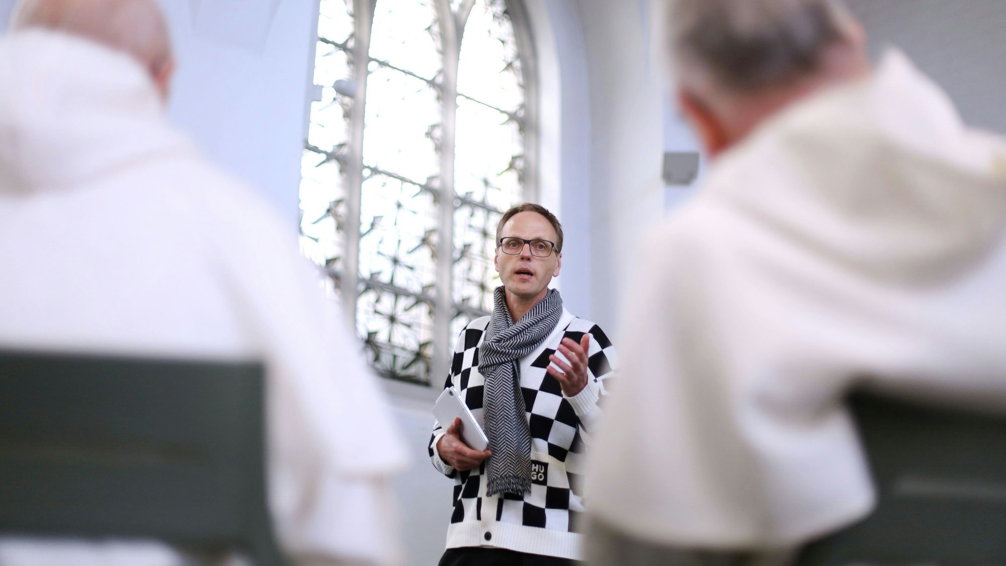 Michael Meichßner, Geschäftsführer vom „Theater der Keller“ erklärt die Pläne des Umzugs.