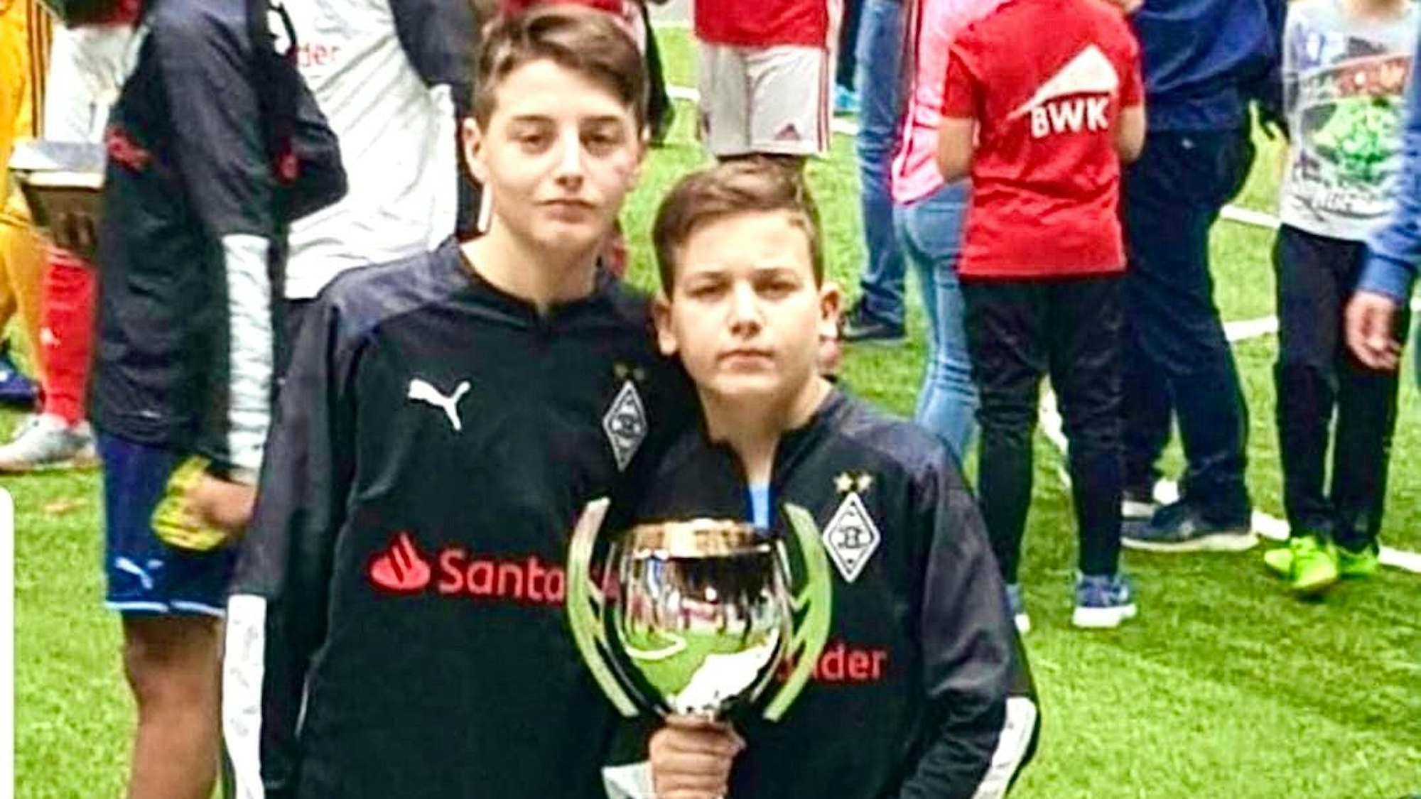 Trophäensammler: Said (r.) und Malek El Mala in der Jugend bei Borussia Mönchengladbach