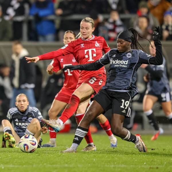 DEU, Frankfurt, Eintracht Frankfurt vs FC Köln, Google Pixel Frauen Bundesliga, DFB, Saison 2526, Stadion am Bretanobad, 9. Spieltag im Bild v.l.n.r: Sandra Jessen FC Köln 6, Nicole Anyomi Eintracht Frankfurt 19, Zweikampf DFB/DFL REGULATIONS PROHIBIT ANY USE OF PHOTOGRAPHS AS IMAGE SEQUENCES AND/OR QUASI-VIDEO, 05.11.2025 *** DEU, Frankfurt, Eintracht Frankfurt vs FC Köln, Google Pixel Frauen Bundesliga, DFB, Saison 2526, Stadion am Bretanobad, 9 Spieltag im Bild f l n r Sandra Jessen FC Köln 6 , Nicole Anyomi Eintracht Frankfurt 19 , Zweikampf DFB DFL REGULATIONS PROHIBIT ANY USE OF PHOTOGRAPHS AS IMAGE SEQUENCES AND OR QUASI VIDEO, 05 11 2025 Copyright: HMBxMedia/HendrikxHamelau
